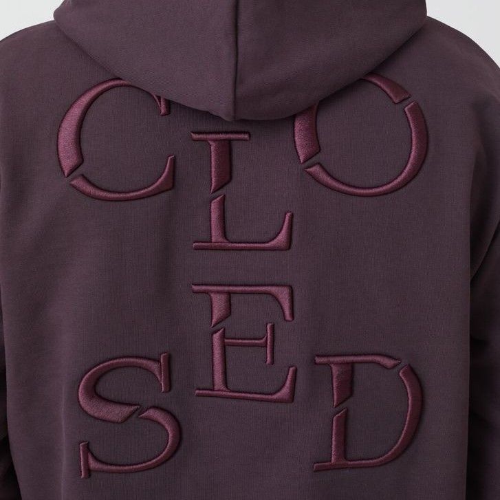3D Embroidery decoration craft on custom apparel by Huaxing Apparel