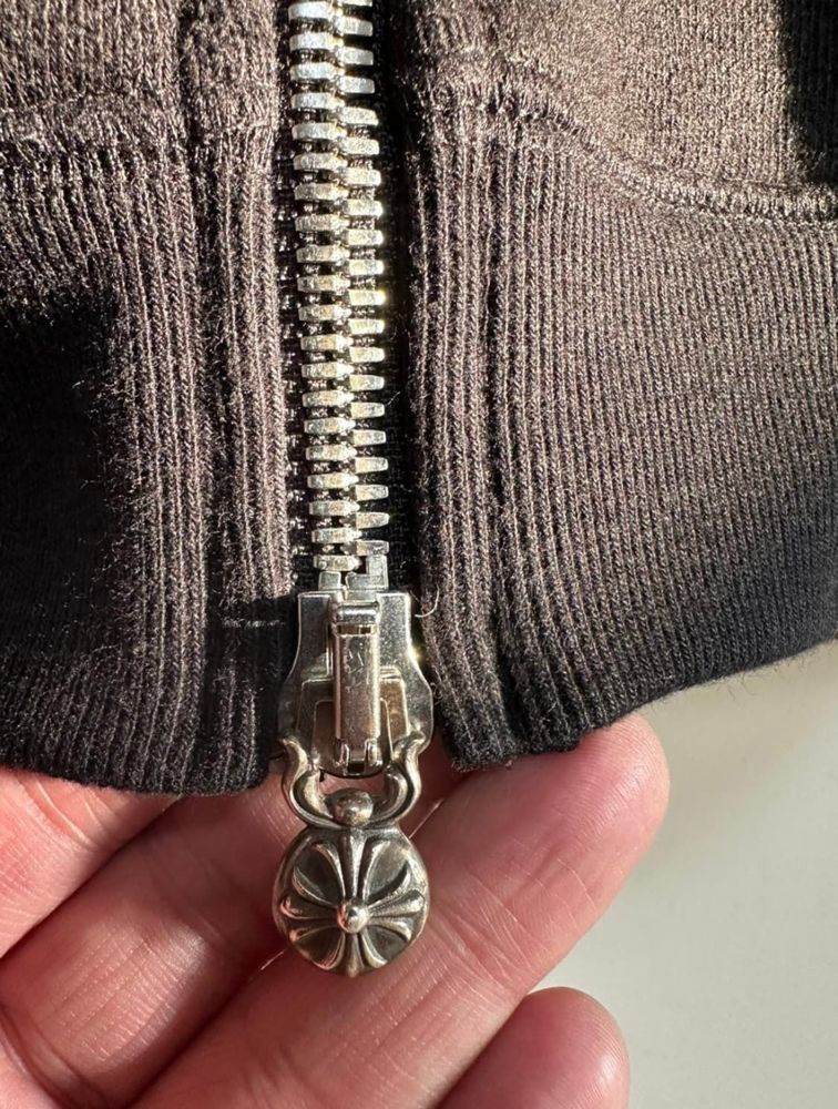 Zippers customization option 1 for apparel brands